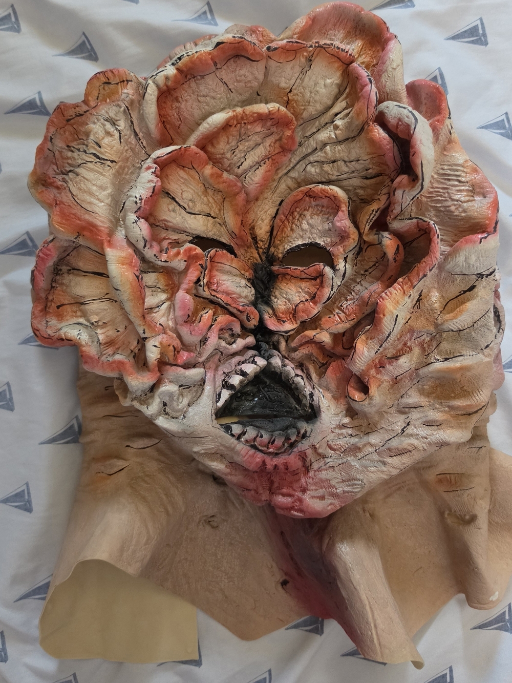 The Last Of Us Zombie Mask
